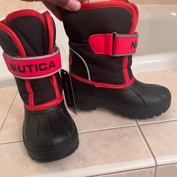 Toddler boy (9T) boots - Picture 4 of 4